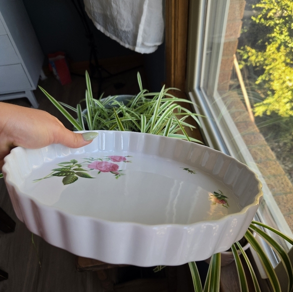 Vintage Oneida ROSE Porcelain Fluted Quiche Tart Dish 🌹 - Picture 5 of 6